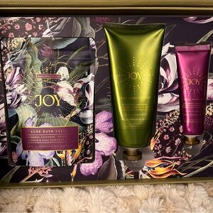 Luxurious Green and Purple Moisturizer Set